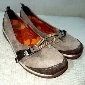Chaco Brown Leather Adjustable Strap Slip On Comfort Insole Flat Loafers 10M
